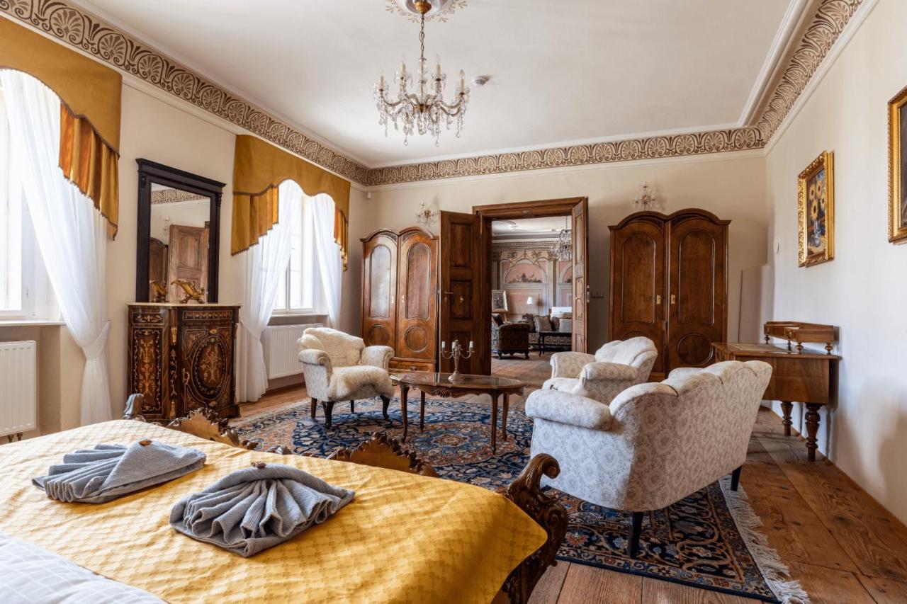 Апартаменты Ambrozuv Dvur Pouzdrany Экстерьер фото